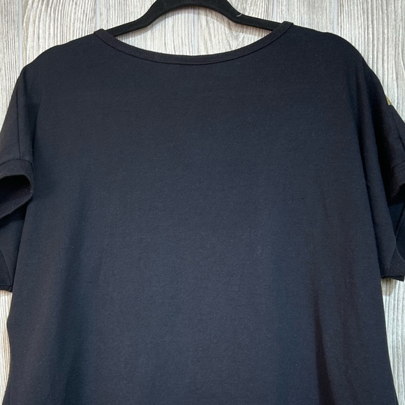 Vintage 80’s 90’s Black Graphic T-Shirt with Gold Accents M - Picture 10 of 11